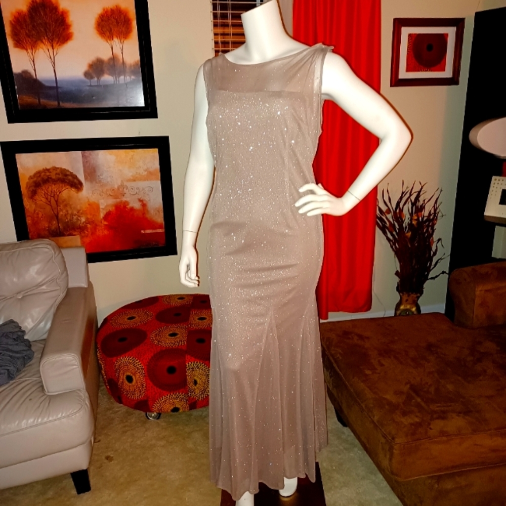 Evening wear